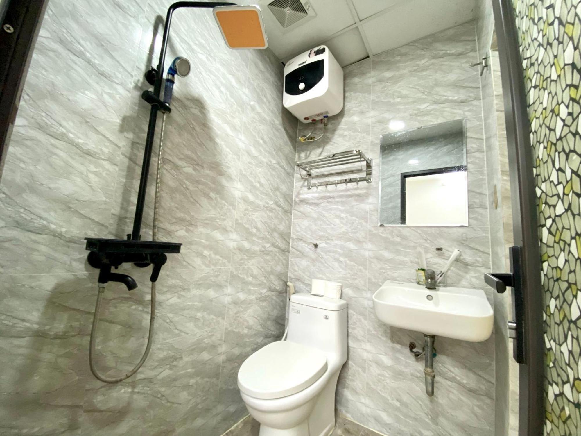 Era Apartment Ham Long Hanoi Exterior photo